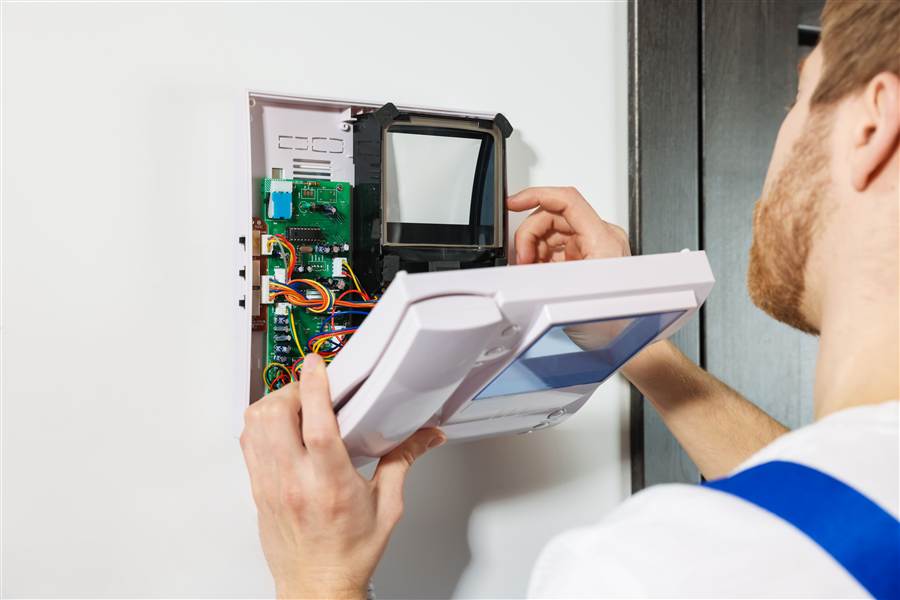 IT technician coordinating third-party hotel technology support